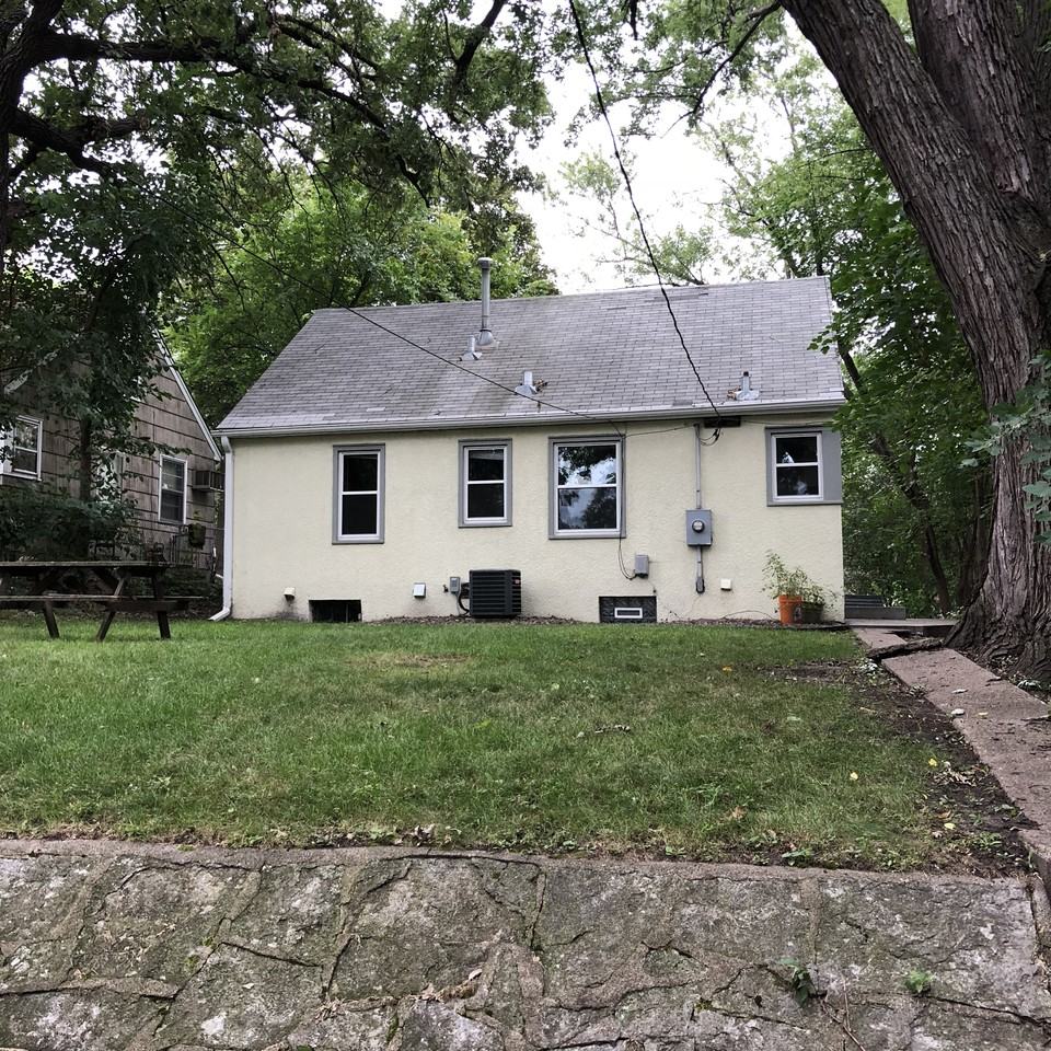 833 25th Ave Se #NA - Photo 3 of 15