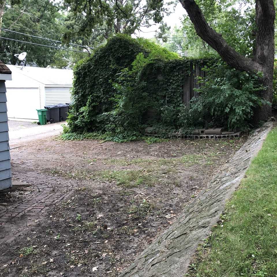 833 25th Ave Se #NA - Photo 4 of 15