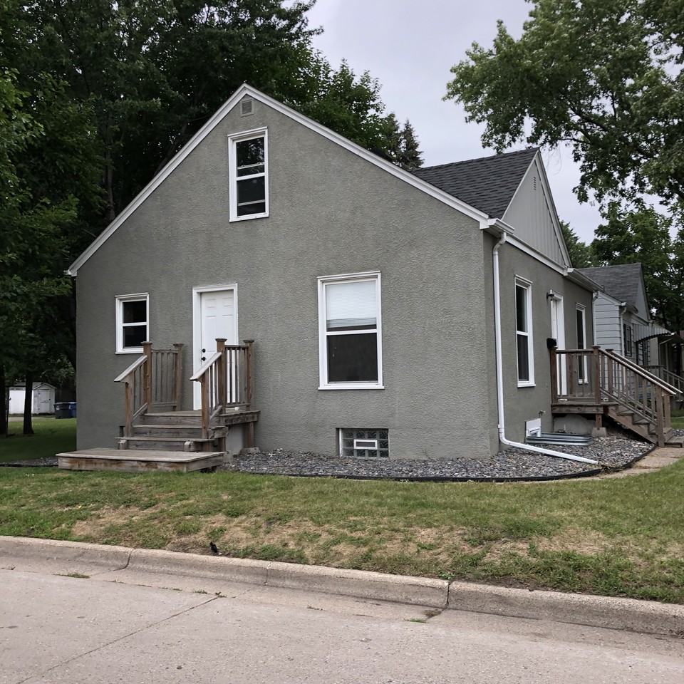 825 22nd Ave Se #NA - Photo 5 of 14