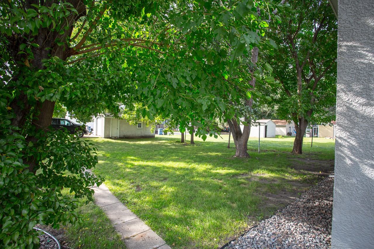 825 22nd Ave Se #NA - Photo 6 of 14