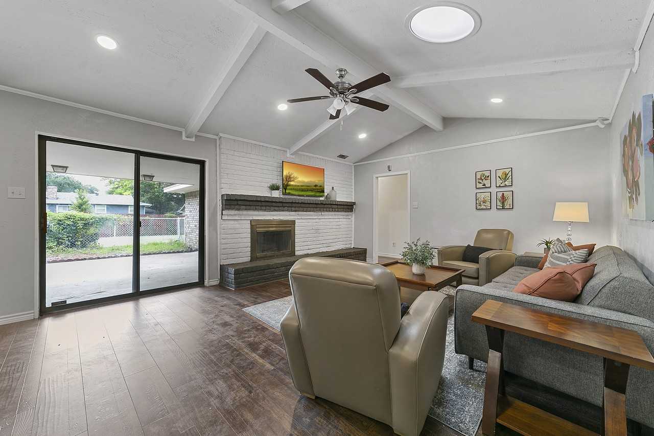 Hanna Cir & Laurie Ave #1C - Photo 4 of 33