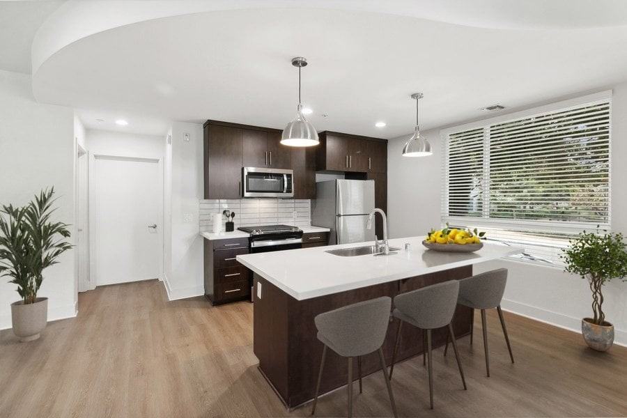 Domain San Diego - Photo 2 of 15