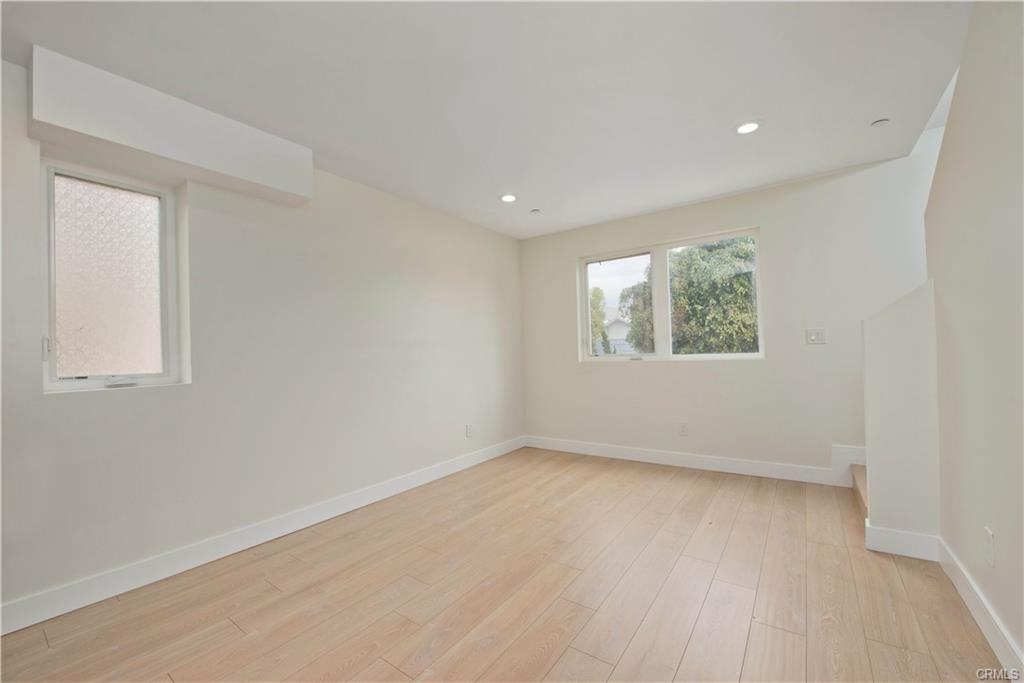 635 N Harvard Blvd #635-25 - Photo 3 of 8