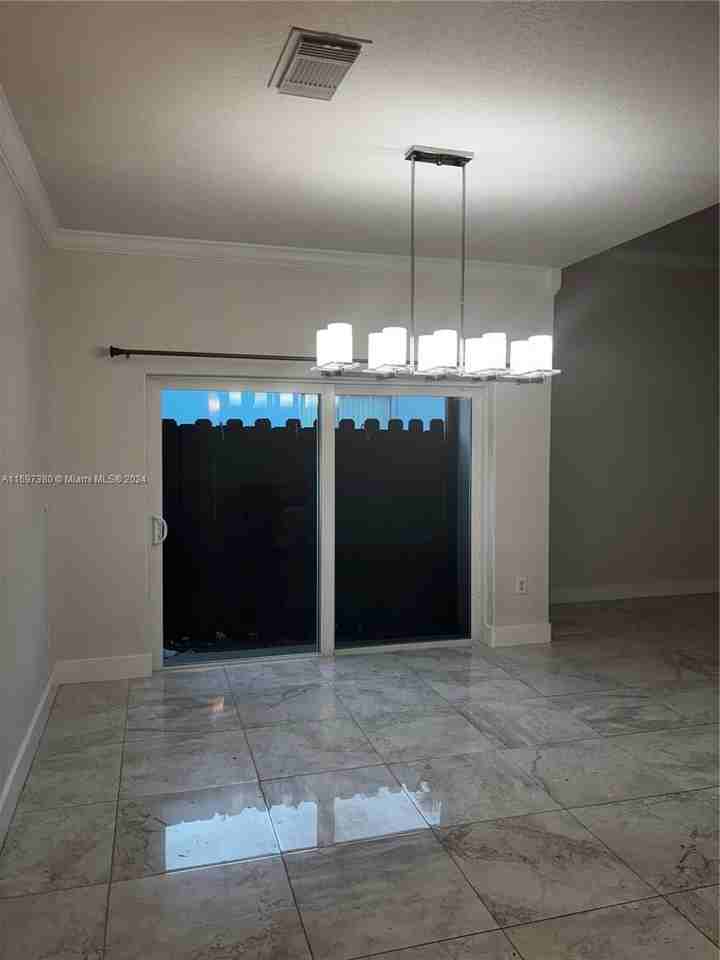 14860 Sw 32nd St - Photo 3 of 8