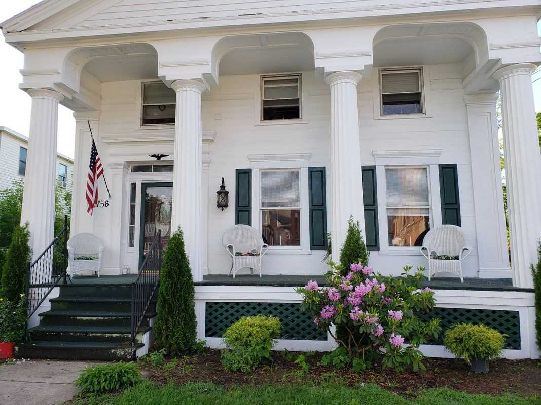 756 Hudson Ave - Photo 2 of 8