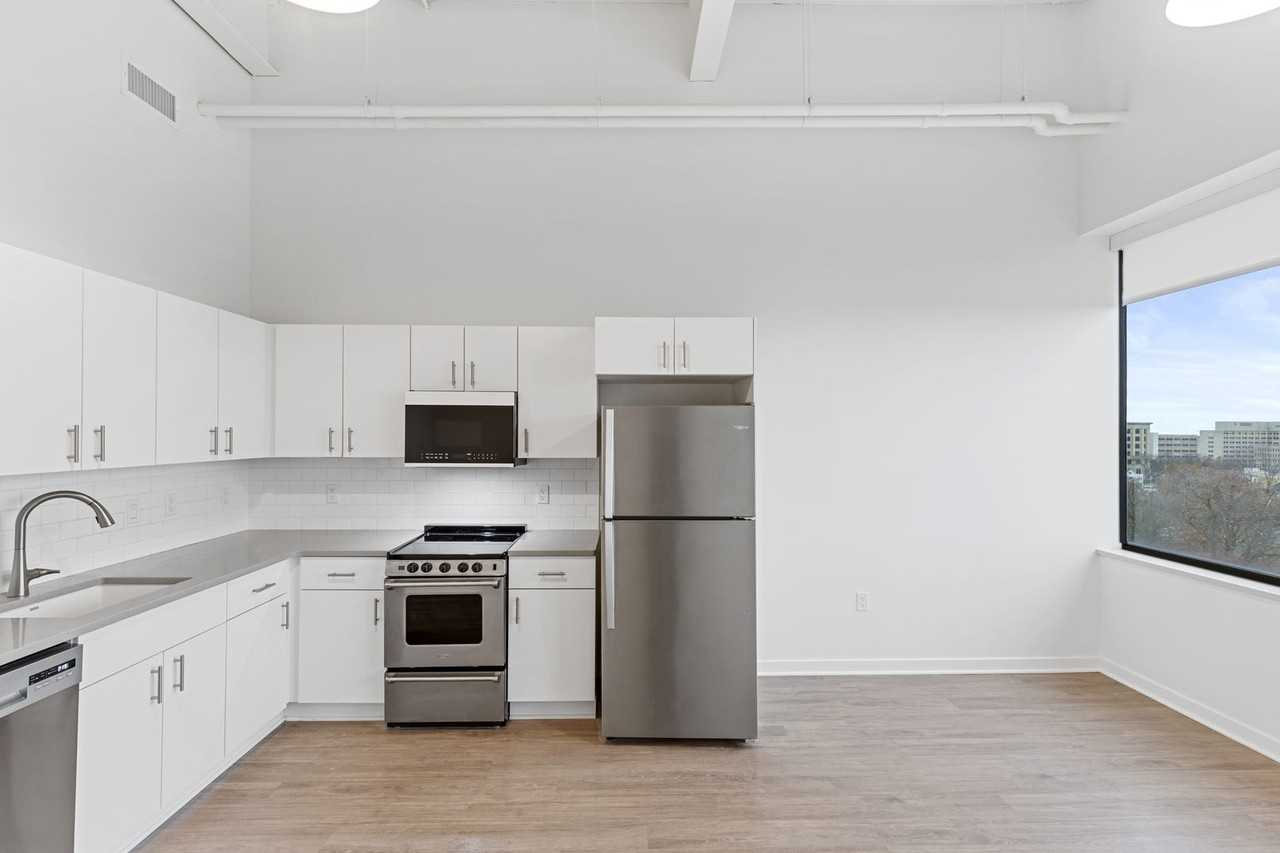 City View Apartments - Photo 4 of 50