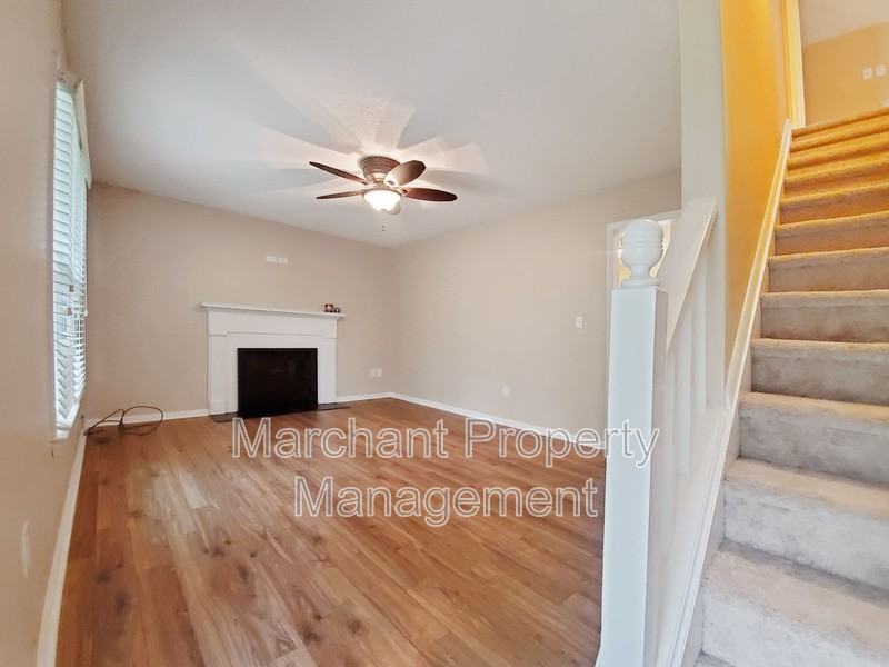 202 Polo Dr - Photo 5 of 30