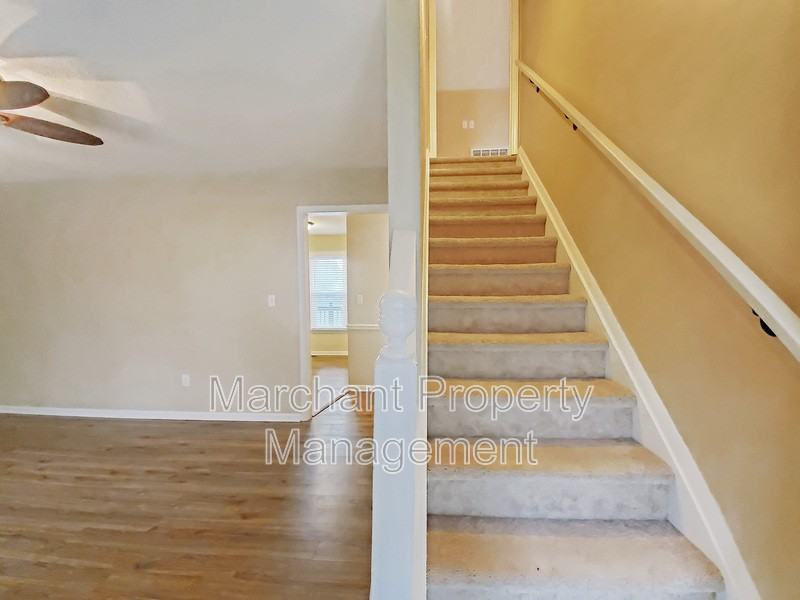 202 Polo Dr - Photo 6 of 30