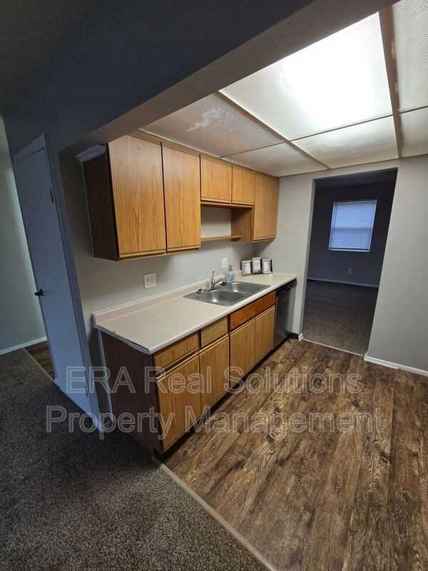 3077 Rotunda Ct S - Photo 2 of 22