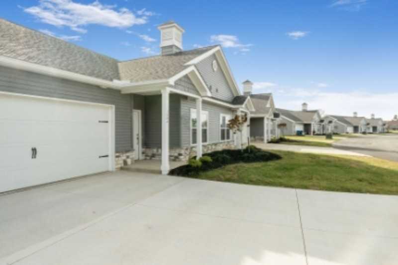 146 Crandall Dr - Photo 2 of 31