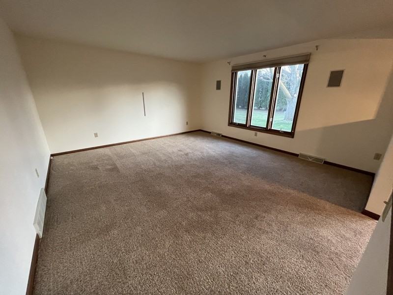 2975 W Point Rd - Photo 3 of 17