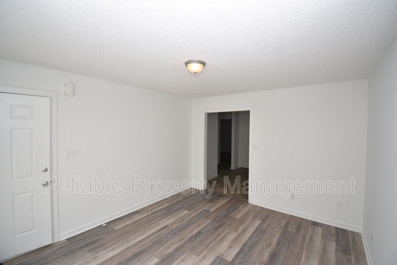 106 James St - Photo 4 of 13