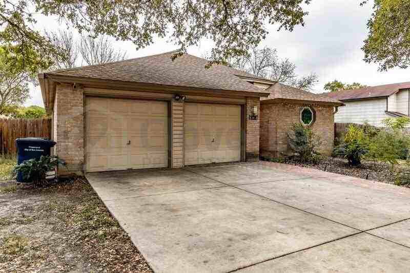 13611 Bell Dr - Photo 2 of 35