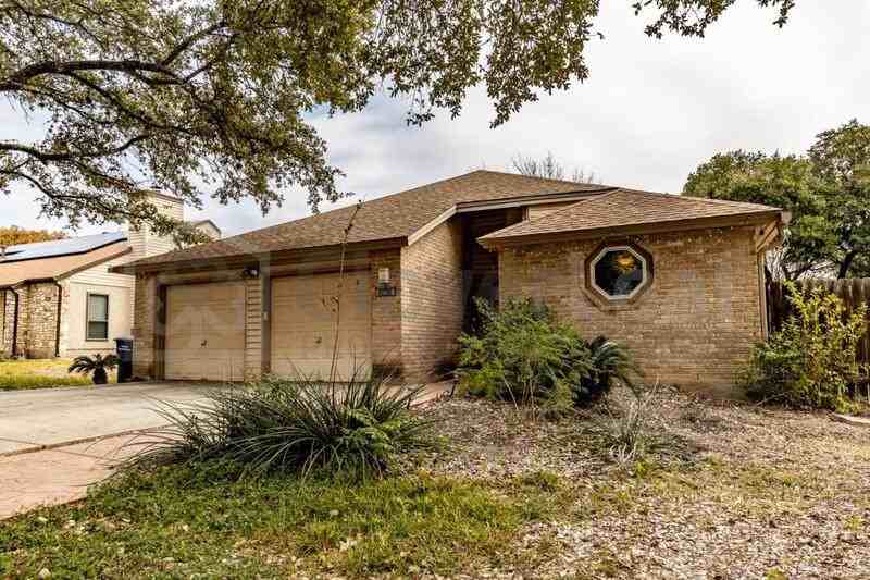 13611 Bell Dr - Photo 3 of 35