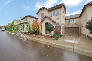 featured image of 1374 Larkspur Dr