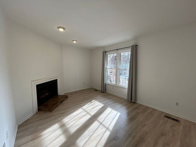 6018 Applewood Ln - Photo 2 of 24