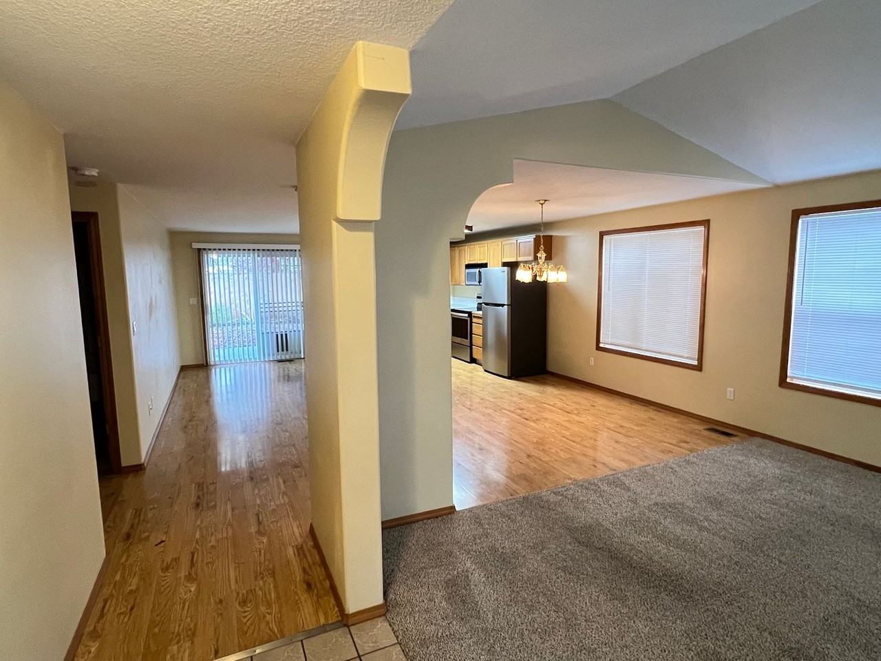 14015 Ne 53rd St - Photo 2 of 22