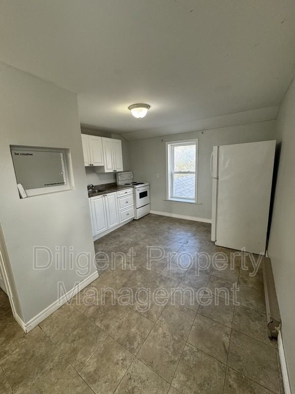 260 Murray St - Photo 2 of 27
