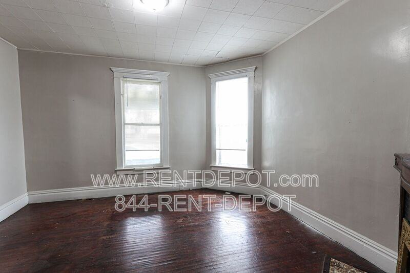 1419 Se 2nd St - Photo 7 of 13