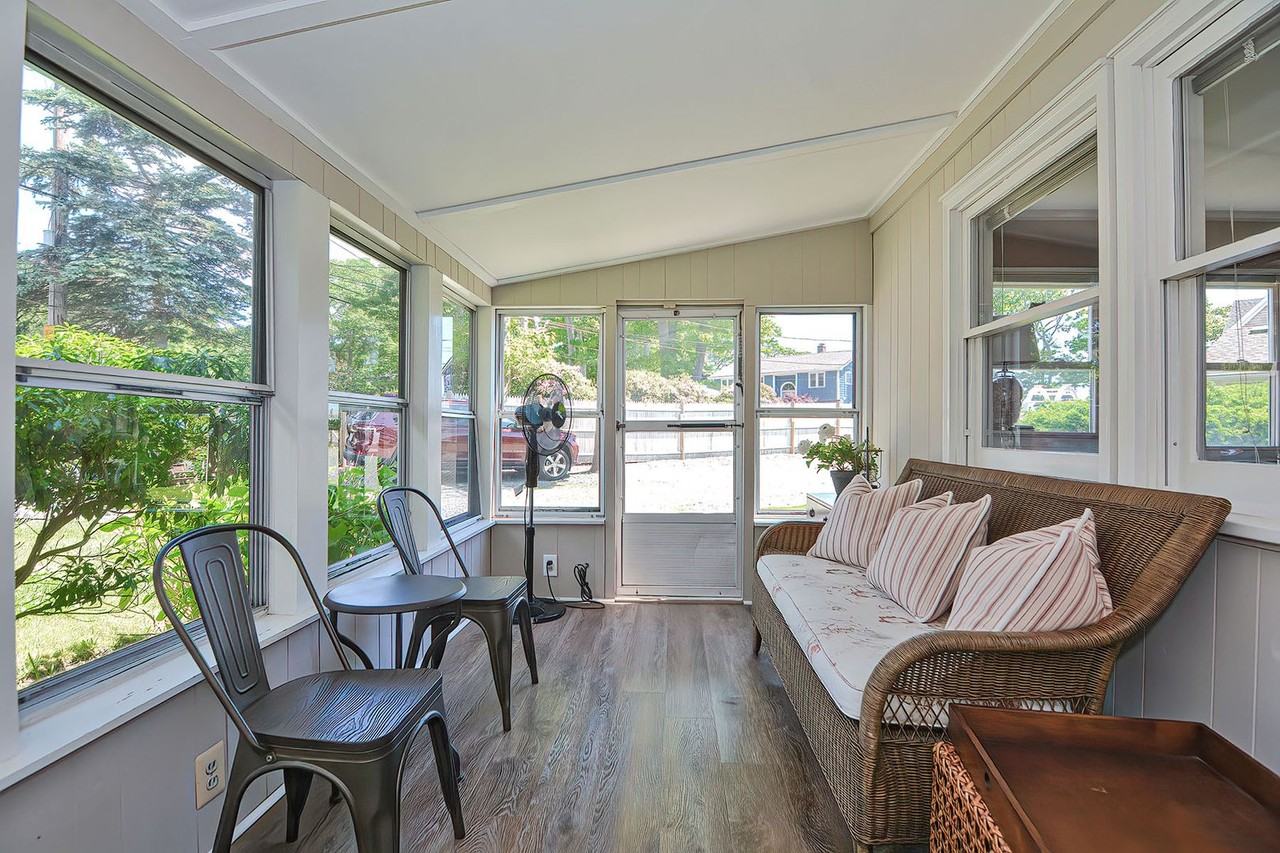 2 Saratoga Ct - Photo 4 of 25