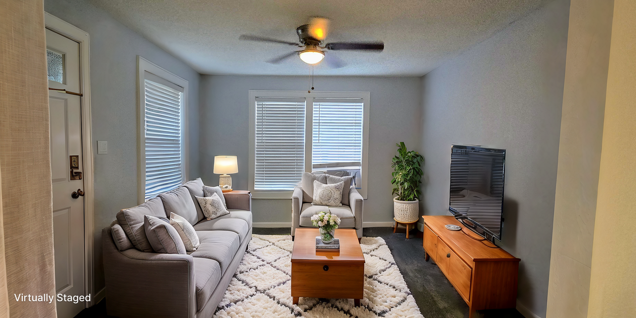 2861 W Devitt St - Photo 3 of 10