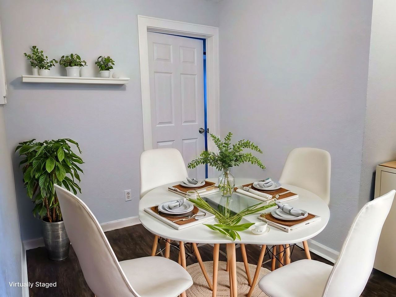 2861 W Devitt St - Photo 5 of 10
