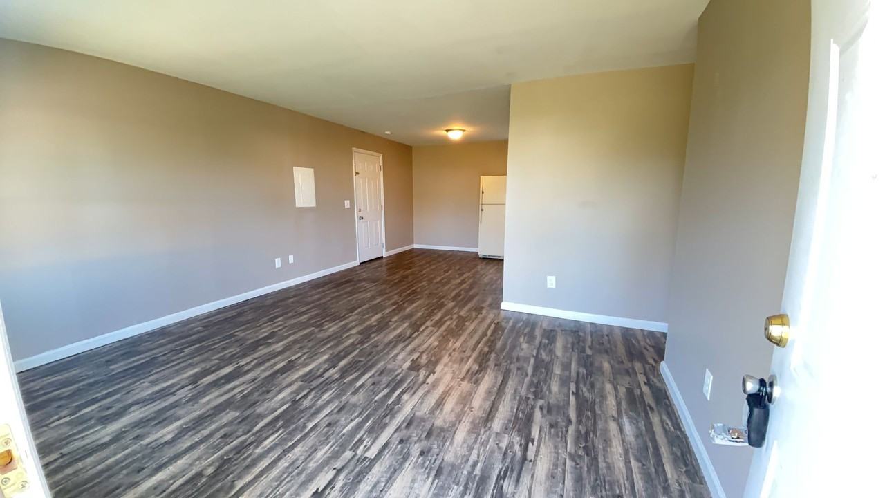 10789 Sharondale Rd - Photo 3 of 13