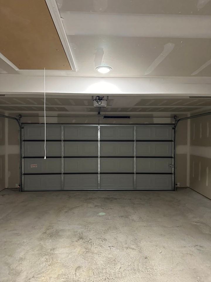 10224 Debbie Dr - Photo 7 of 21