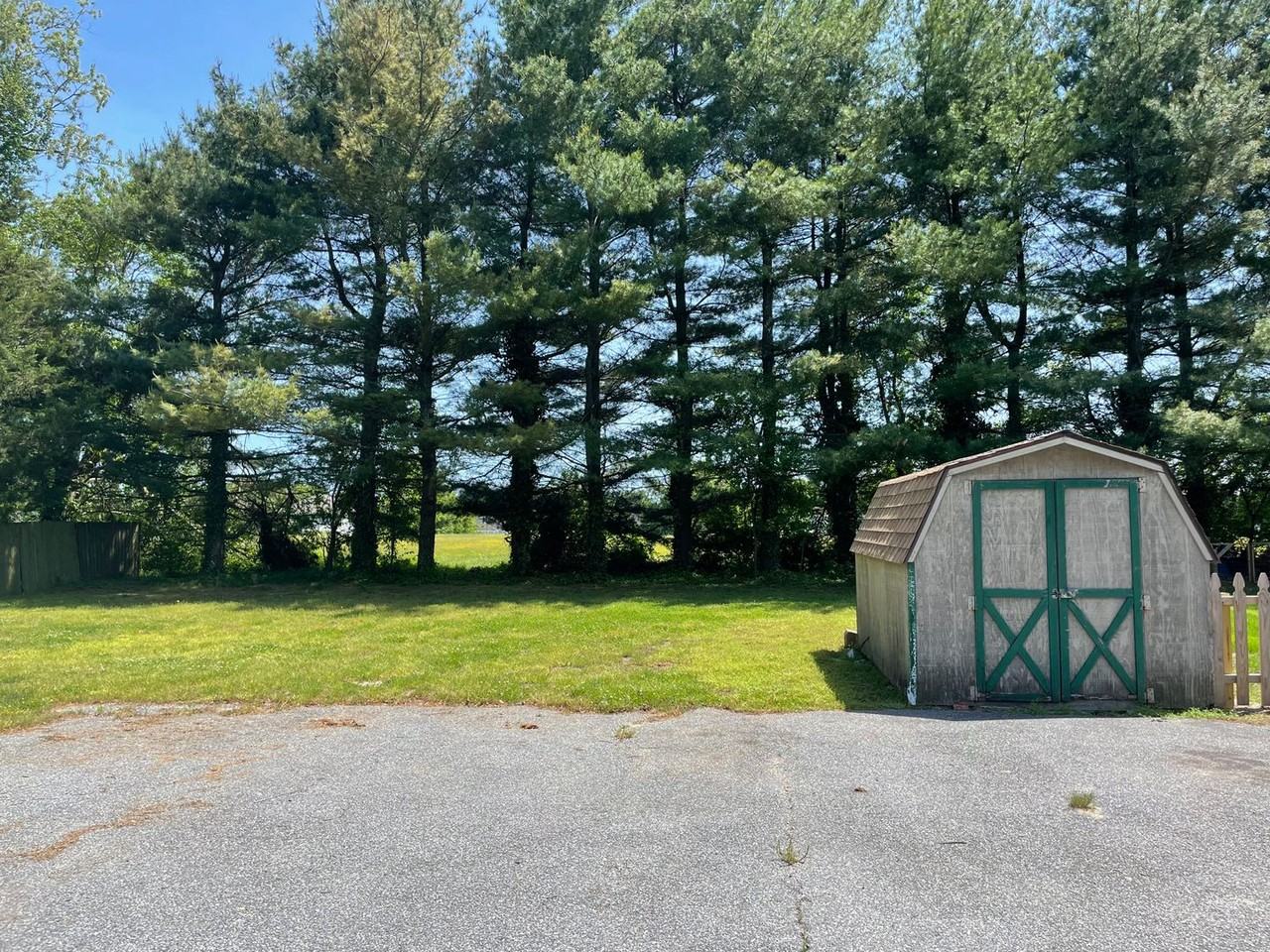 119 Morris Ave - Photo 3 of 18