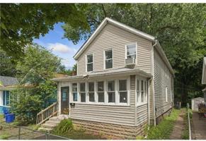 featured image of 615 Minnehaha Ave E