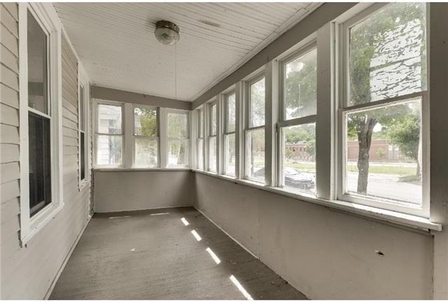 615 Minnehaha Ave E - Photo 2 of 9