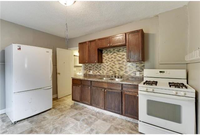 615 Minnehaha Ave E - Photo 3 of 9