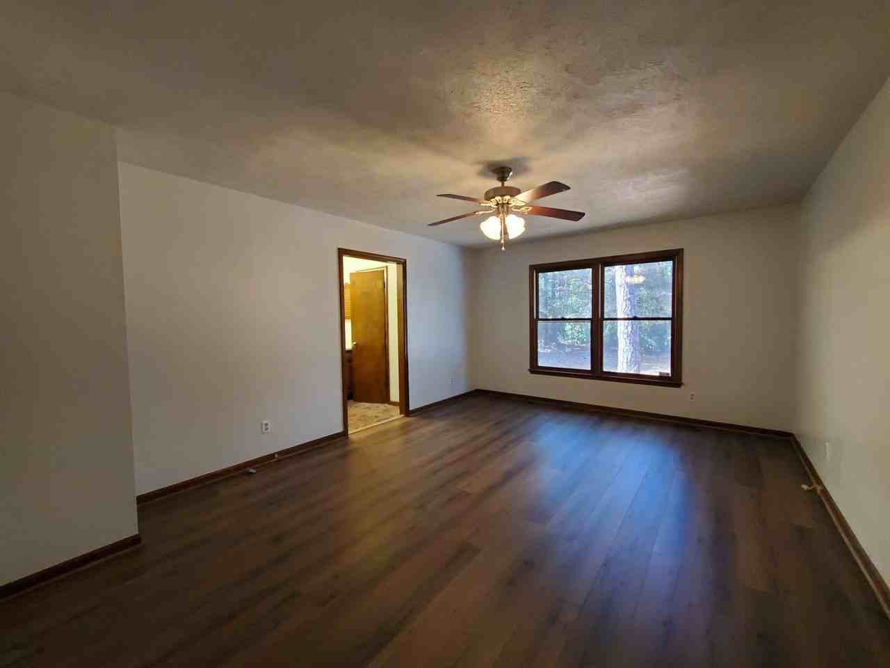 1525 Mintz Ave - Photo 5 of 24