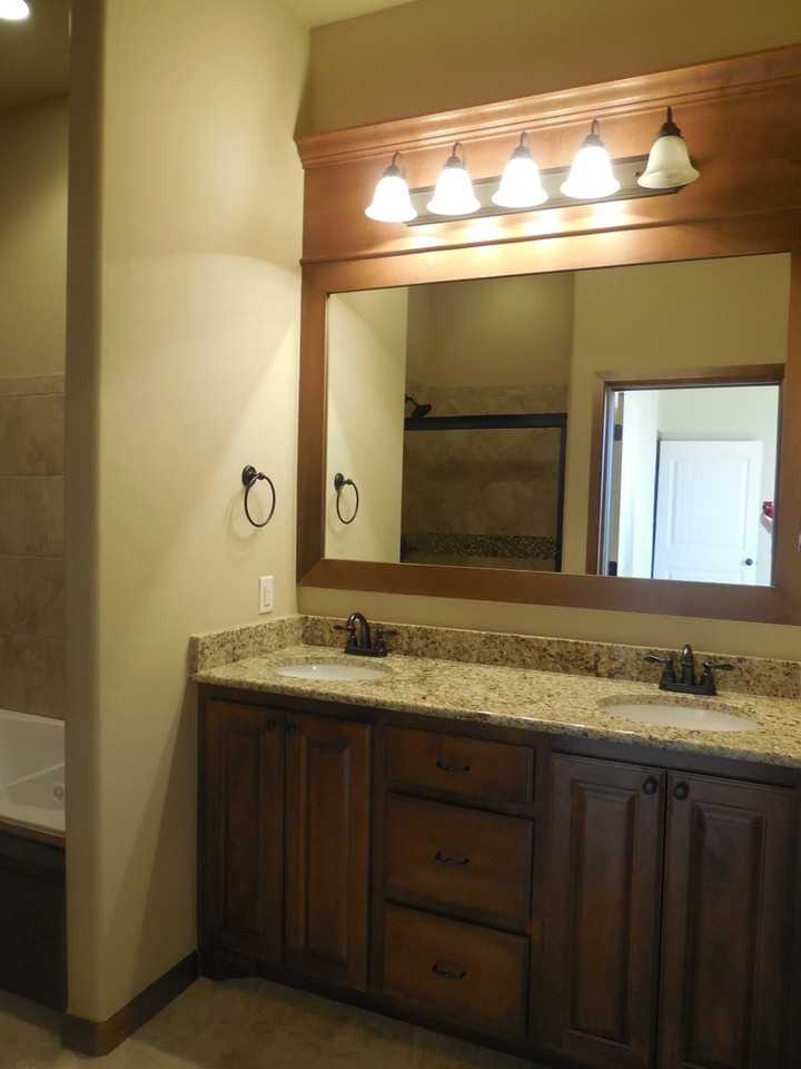 3320 Enclave Ln - Photo 2 of 33