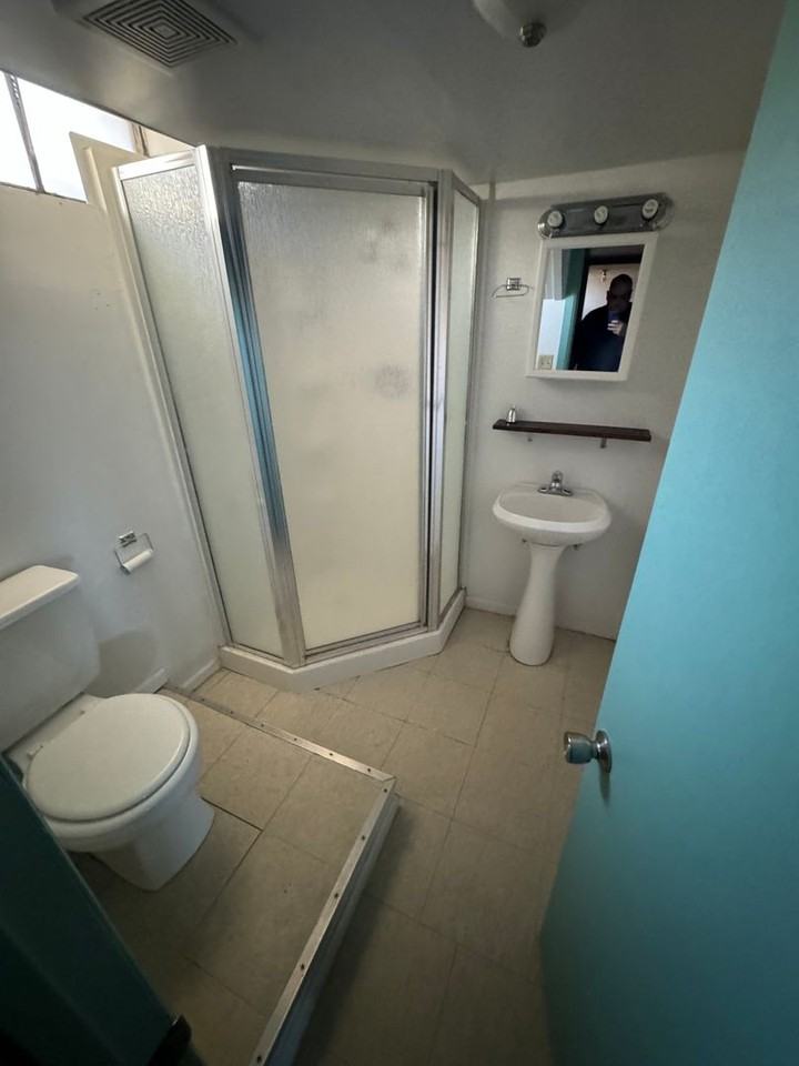 816 Spruce St - Photo 5 of 10