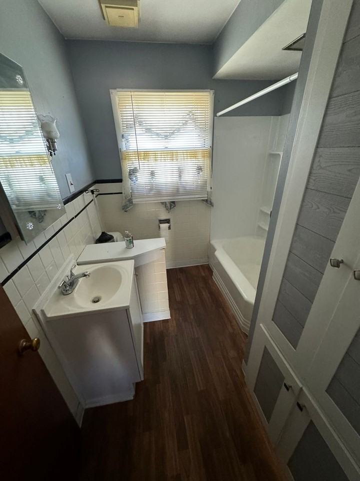 816 Spruce St - Photo 7 of 10