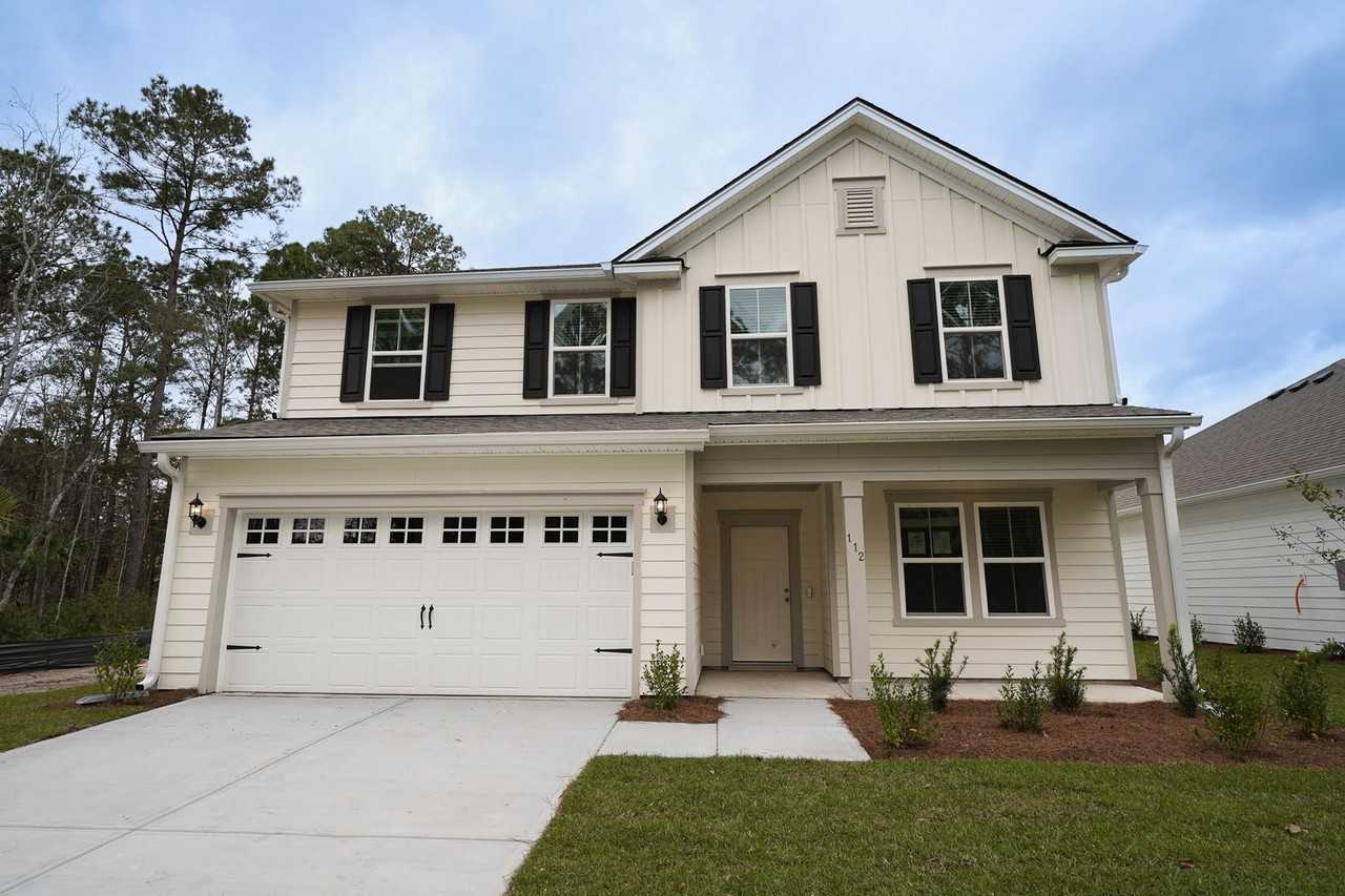 112 Monterey Loop - Photo 2 of 36