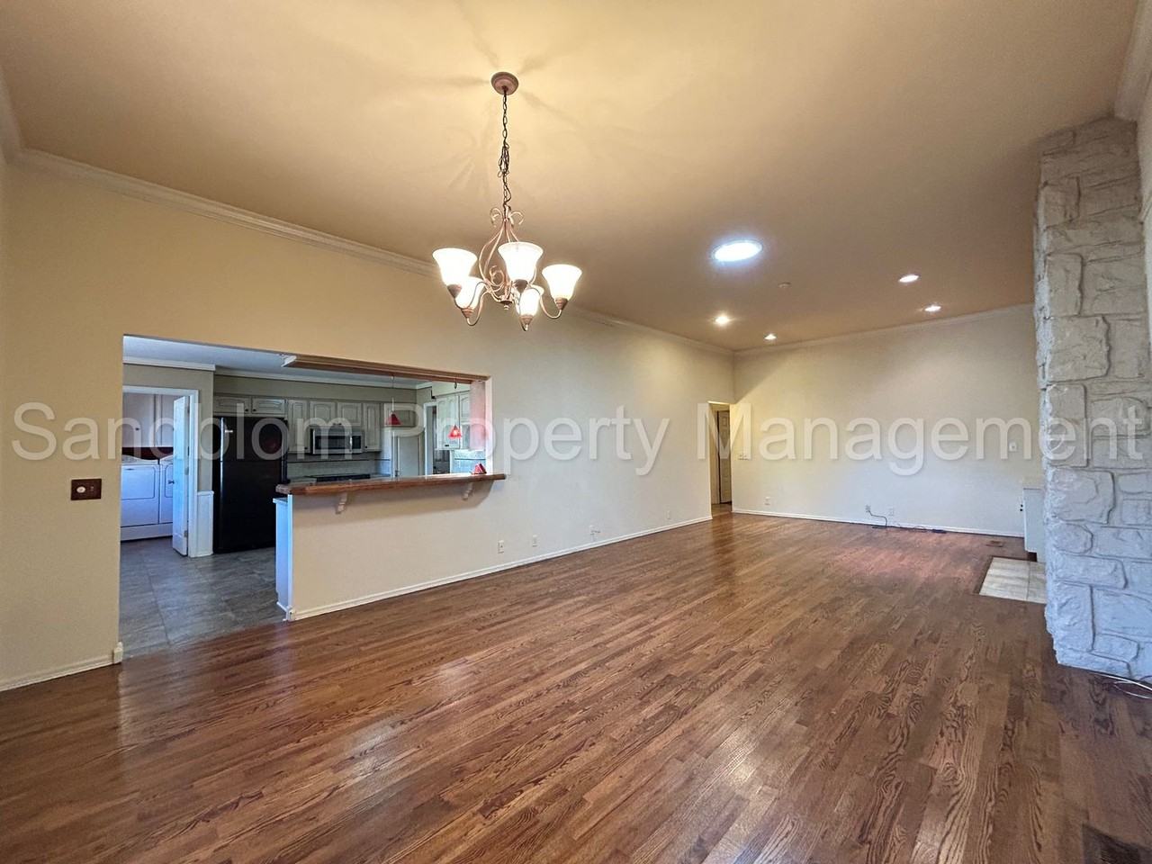 5549 E 61st Pl - Photo 3 of 18