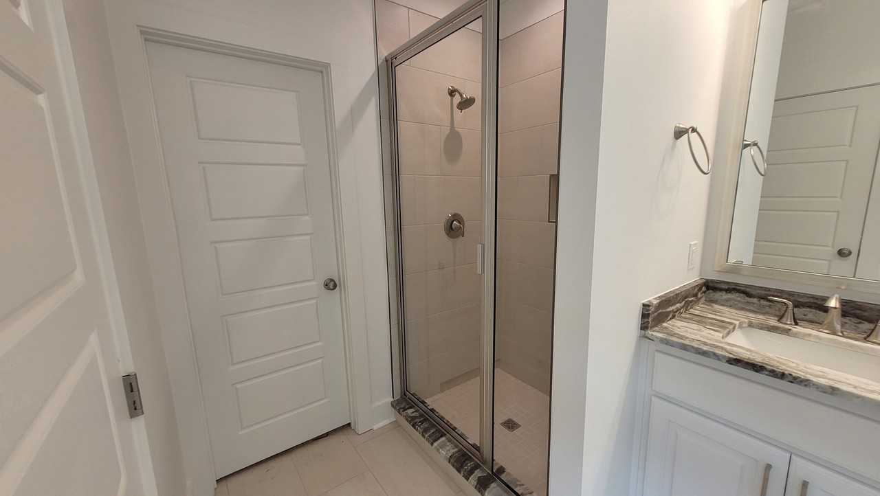 6911 Garden Hill Dr - Photo 4 of 14