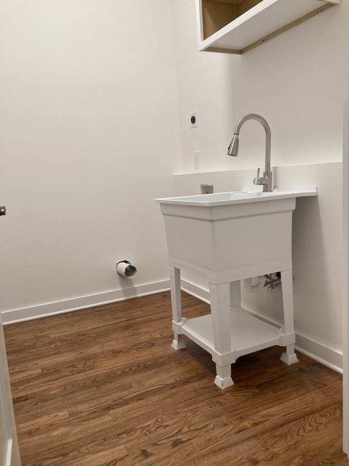 851 Dill Ave Sw - Photo 4 of 29