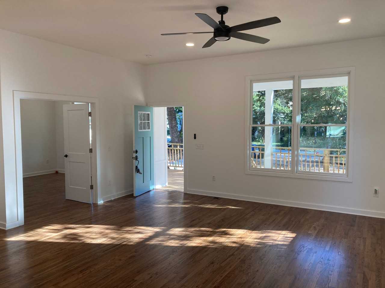 851 Dill Ave Sw - Photo 6 of 29