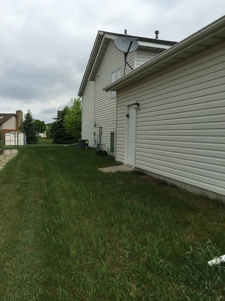 3343 30th Ave S - Photo 2 of 18