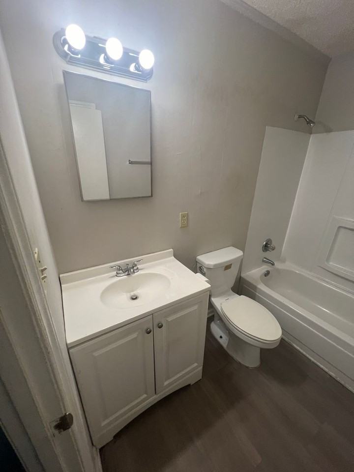 1316 Linwood Rd - Photo 6 of 7