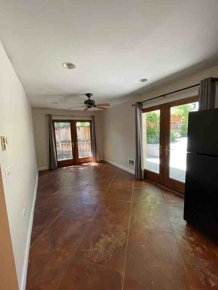 615 E 2nd Ave Rear #REAR - Photo 2 of 11