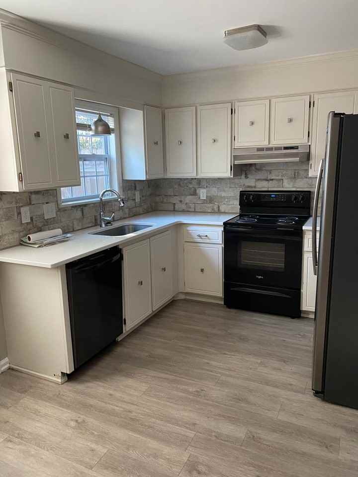 Victoria Lane Apartments - Photo 3 of 13