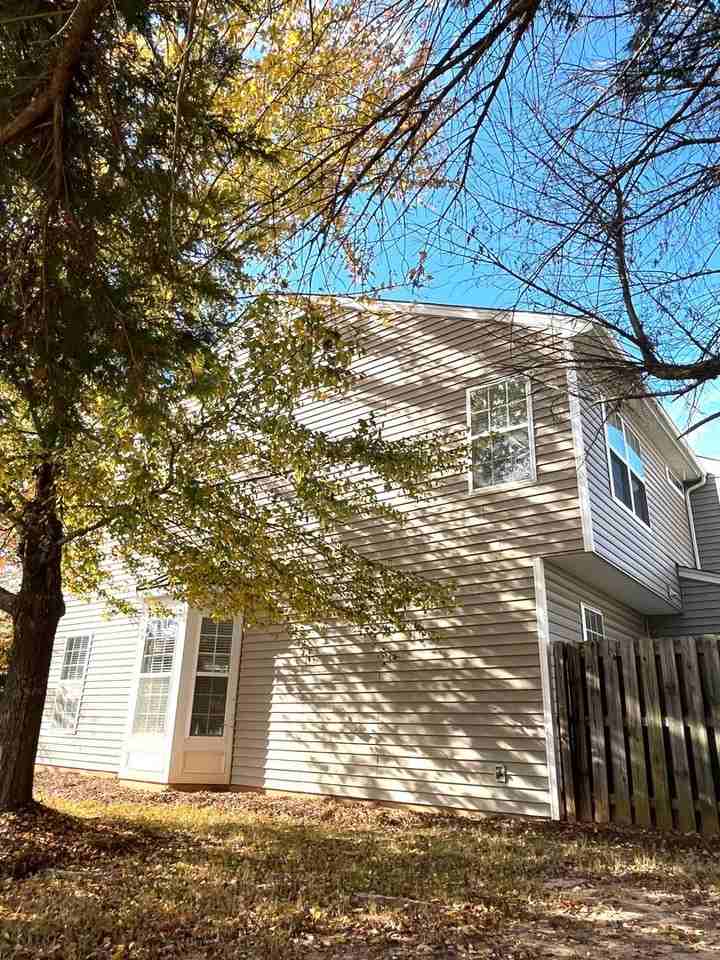 77 77 Sikes Circle - Photo 2 of 37