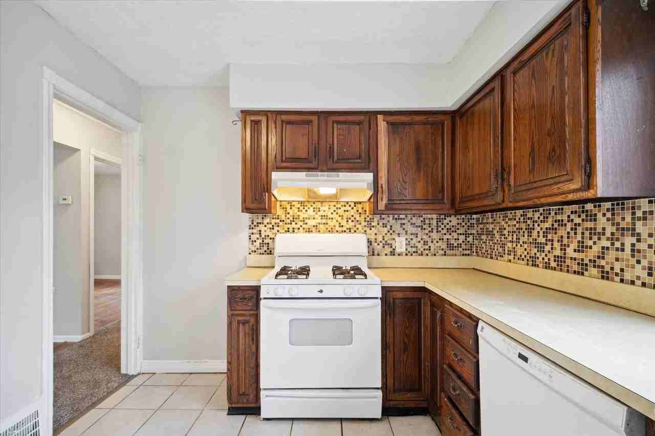 25301 Marsdon Dr - Photo 7 of 21