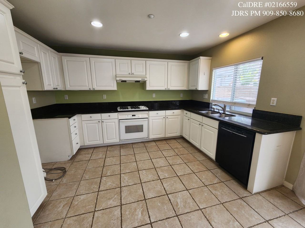 475 Heron Pl - Photo 2 of 15