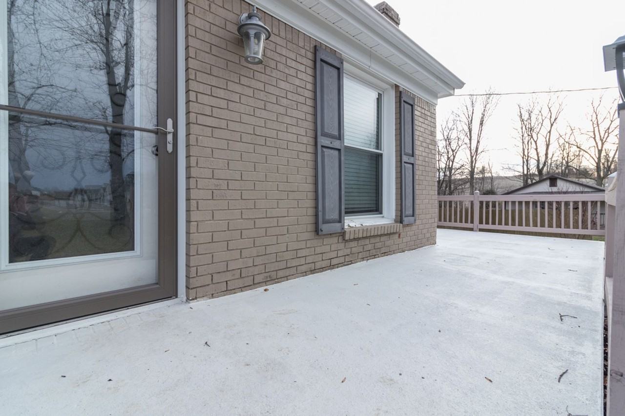 2588 Hutcherson Ln - Photo 3 of 31