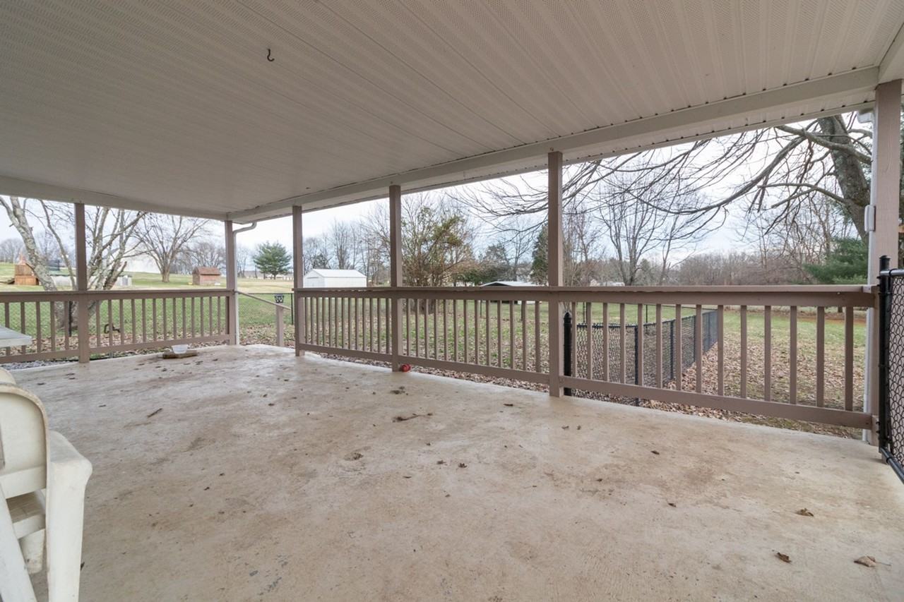 2588 Hutcherson Ln - Photo 7 of 31